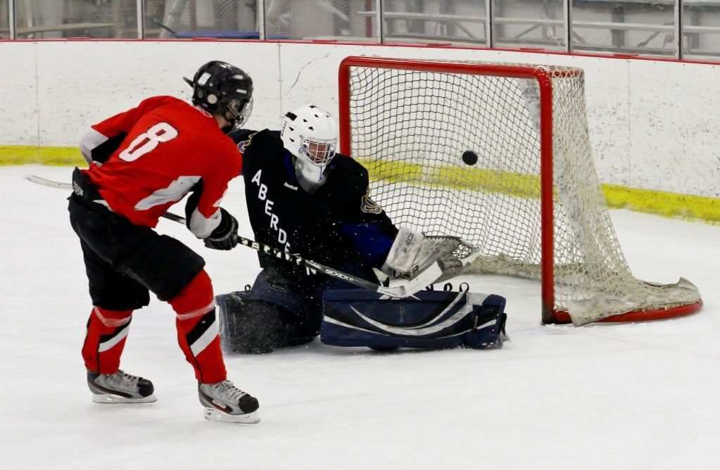 IMAGE: http://i1092.photobucket.com/albums/i401/hckyguy1/IMG_2116.jpg