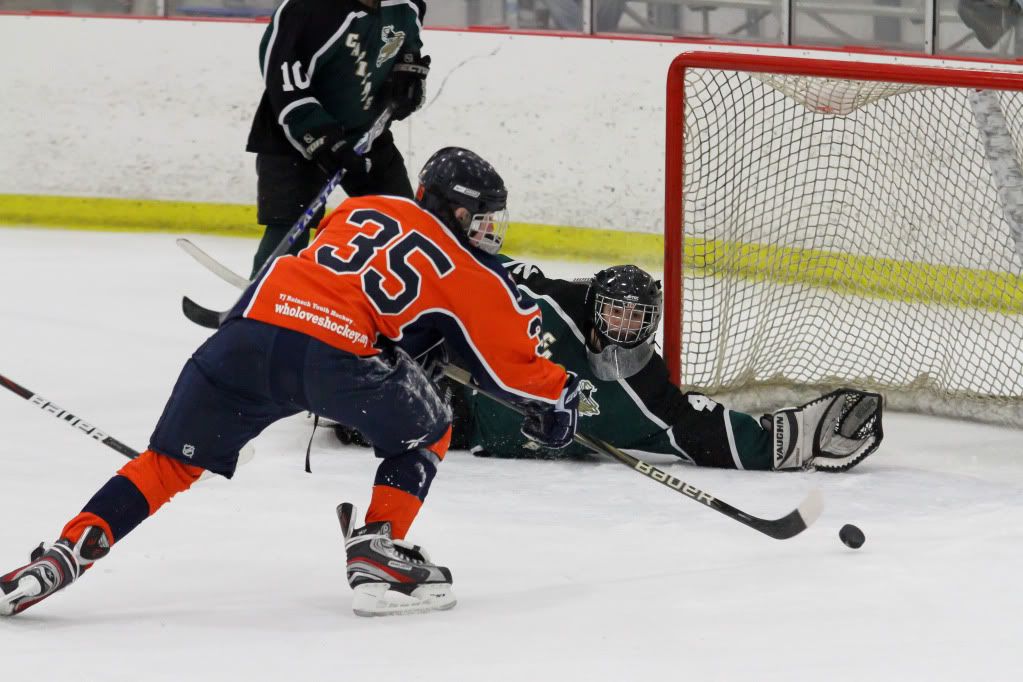 IMAGE: http://i1092.photobucket.com/albums/i401/hckyguy1/IMG_3118.jpg