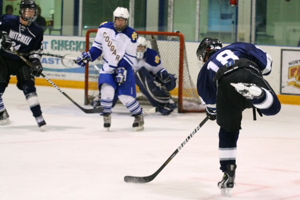 IMAGE: http://i1092.photobucket.com/albums/i401/hckyguy1/IMG_3372.jpg