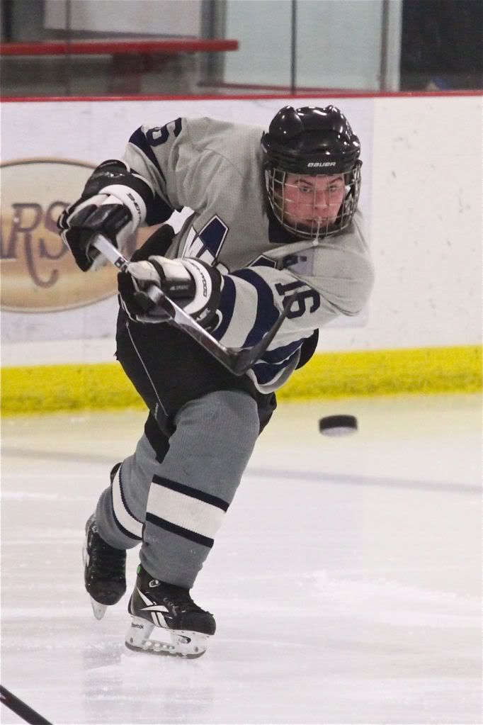 IMAGE: http://i1092.photobucket.com/albums/i401/hckyguy1/IMG_9338.jpg