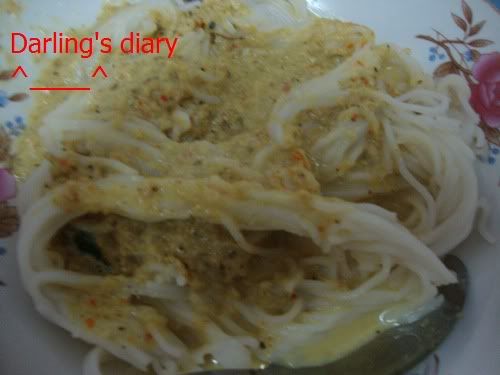 งานใหม่ของเจ๊ จับไข่ดาวอาบน้ำ ขนมจีนสุดอร่อย