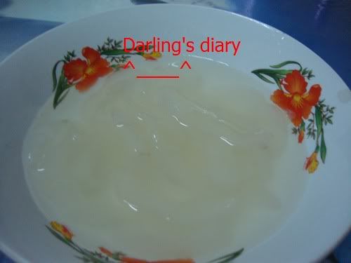 งานใหม่ของเจ๊ จับไข่ดาวอาบน้ำ ขนมจีนสุดอร่อย
