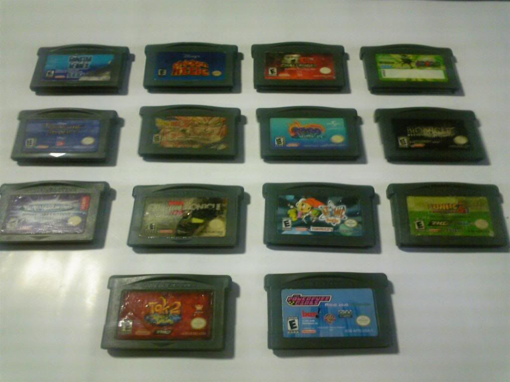 Nintendo DS màu bạc và một con gameboy mới 95% ... end time 22h00 ngày 10/04 - 9