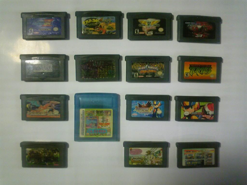 Nintendo DS màu bạc và một con gameboy mới 95% ... end time 22h00 ngày 10/04 - 10