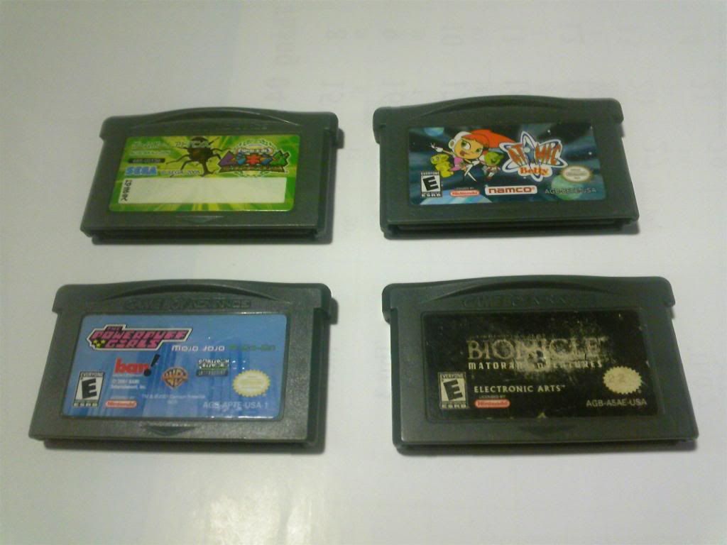 Nintendo DS màu bạc và một con gameboy mới 95% ... end time 22h00 ngày 10/04 - 7