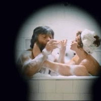 ezgif.com-reverse_1.gif~original