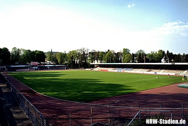 Bild "http://i1092.photobucket.com/albums/i409/NRWStadien/roentgen/roentgen-stadion_remscheid07.jpg"