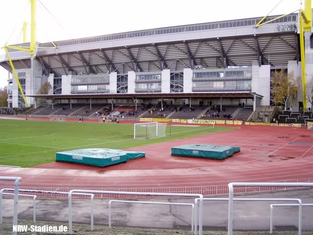 Bild "http://i1092.photobucket.com/albums/i409/NRWStadien/rote_erde/Stadion_Rote_Erde_Borussia_Dortmund_03.jpg"