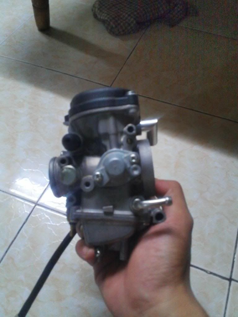 Bán bình xăng ga bơm CB400 họng 33mm dành cho exciter. Bán bình xăng ga bơm CB400 họng 33mm dành cho exciter.