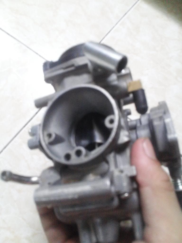Bán bình xăng ga bơm CB400 họng 33mm dành cho exciter. Bán bình xăng ga bơm CB400 họng 33mm dành cho exciter.