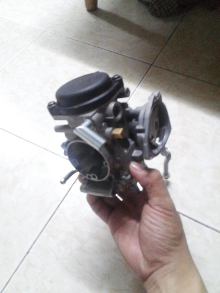 Bán bình xăng ga bơm CB400 họng 33mm dành cho exciter. Bán bình xăng ga bơm CB400 họng 33mm dành cho exciter.