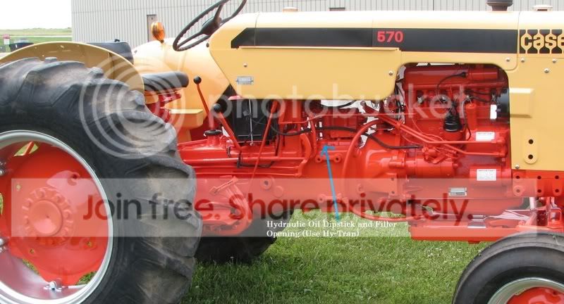 HydraulicDipstickAndFillOpening.jpg