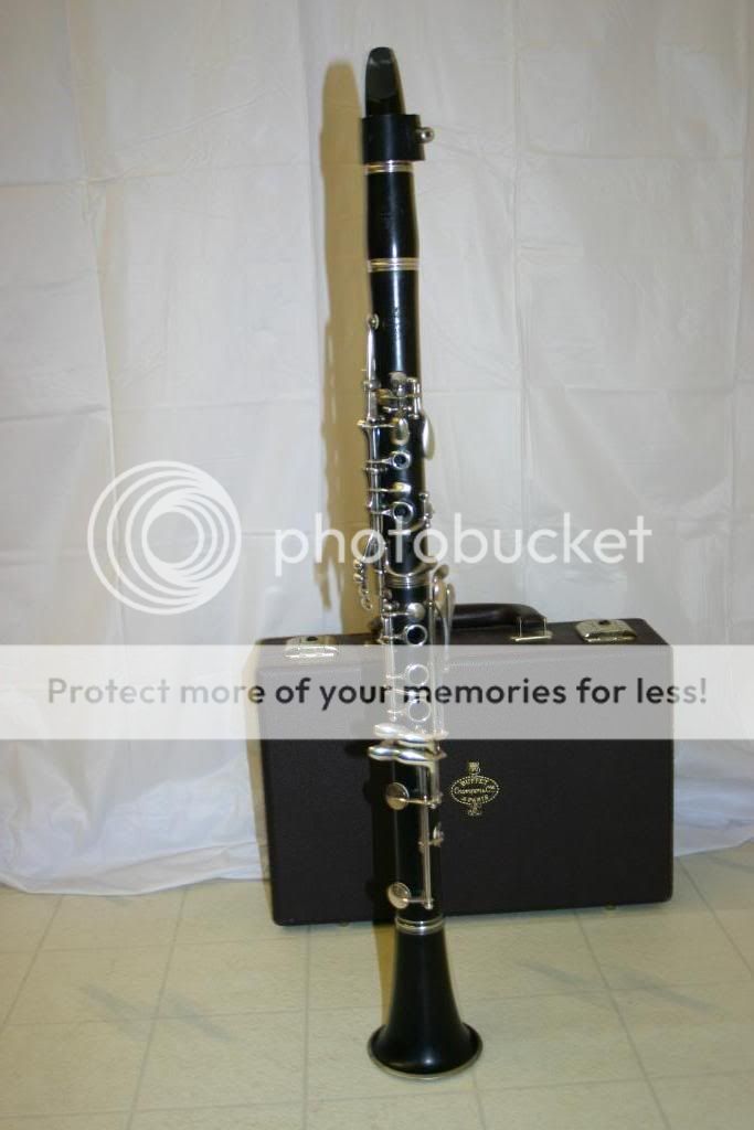 Buffet Crampon E11 E 11 wood clarinet + Case BC1131 2 ?  